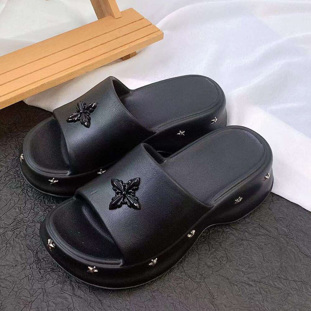 Wholesale New EVA Punk Slippers For Women, Thick Soled Clip On Sandals, 2025 Summer Designer Slippers, Fashionable Soft Soled Sandals For Outdoor Wear