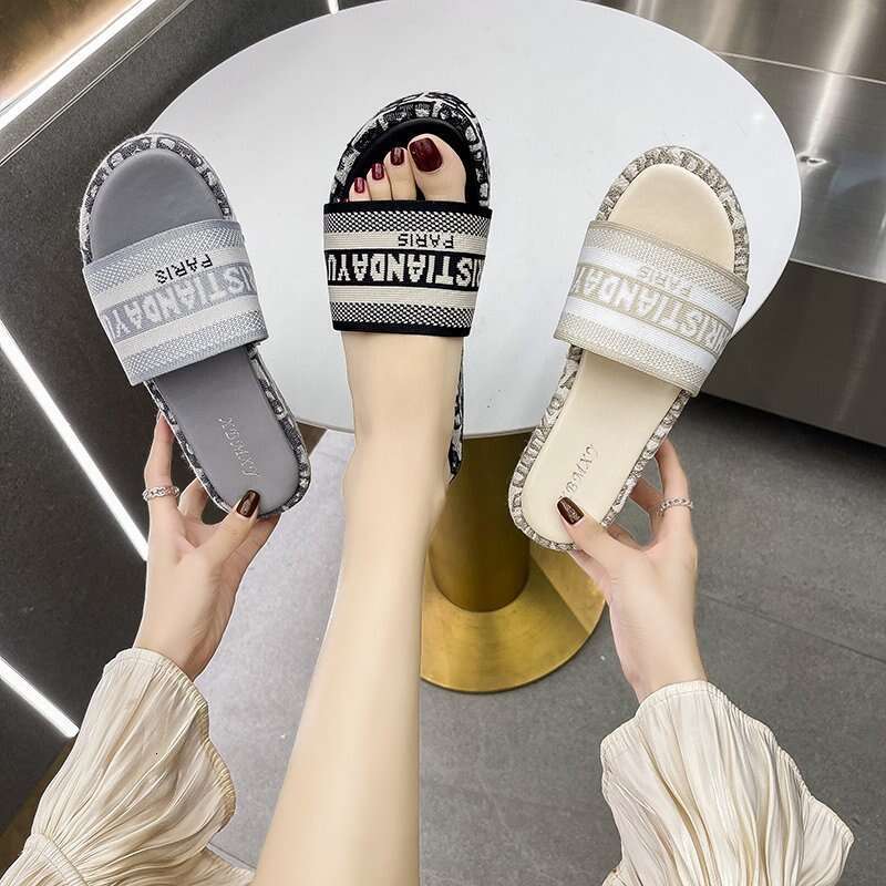 Fashion Letter Embroidery Thick Soled Slippers Designer Sandals For Spring And Summer New Products One Character Height Increase Outdoor Sandals For W