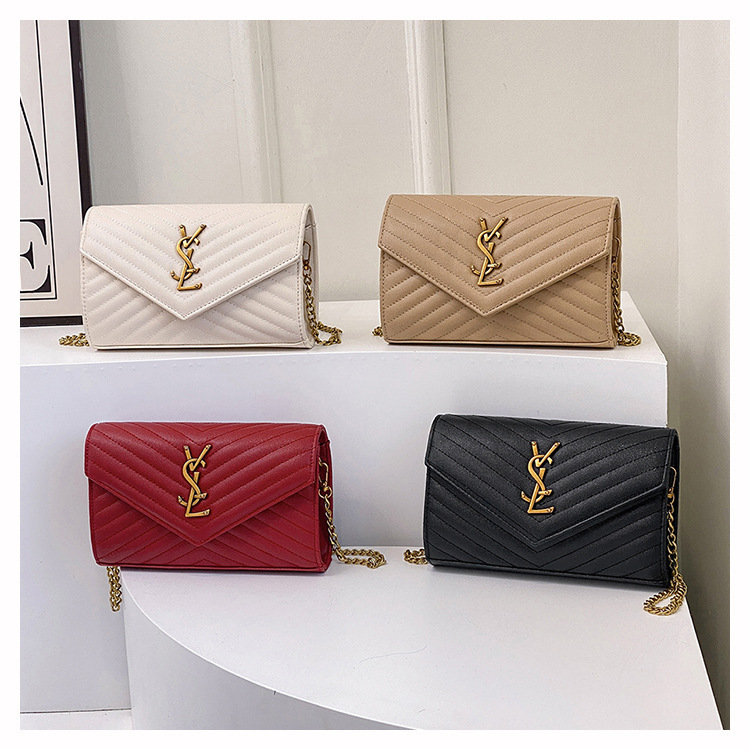Best Selling Premium Elegant Women's Bags 2025 New Trendy Chain Letter Shoulder Bag Fashion Versatile Crossbody Small Square Bag Red Khaki