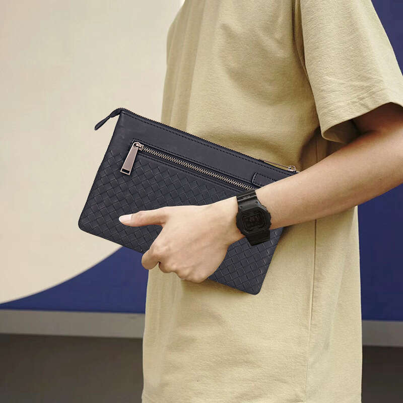 2025 Spring/Summer New Handbag Oil Wax Leather Woven Men's Multi Layer Handheld Bag White Brand Non Trendy