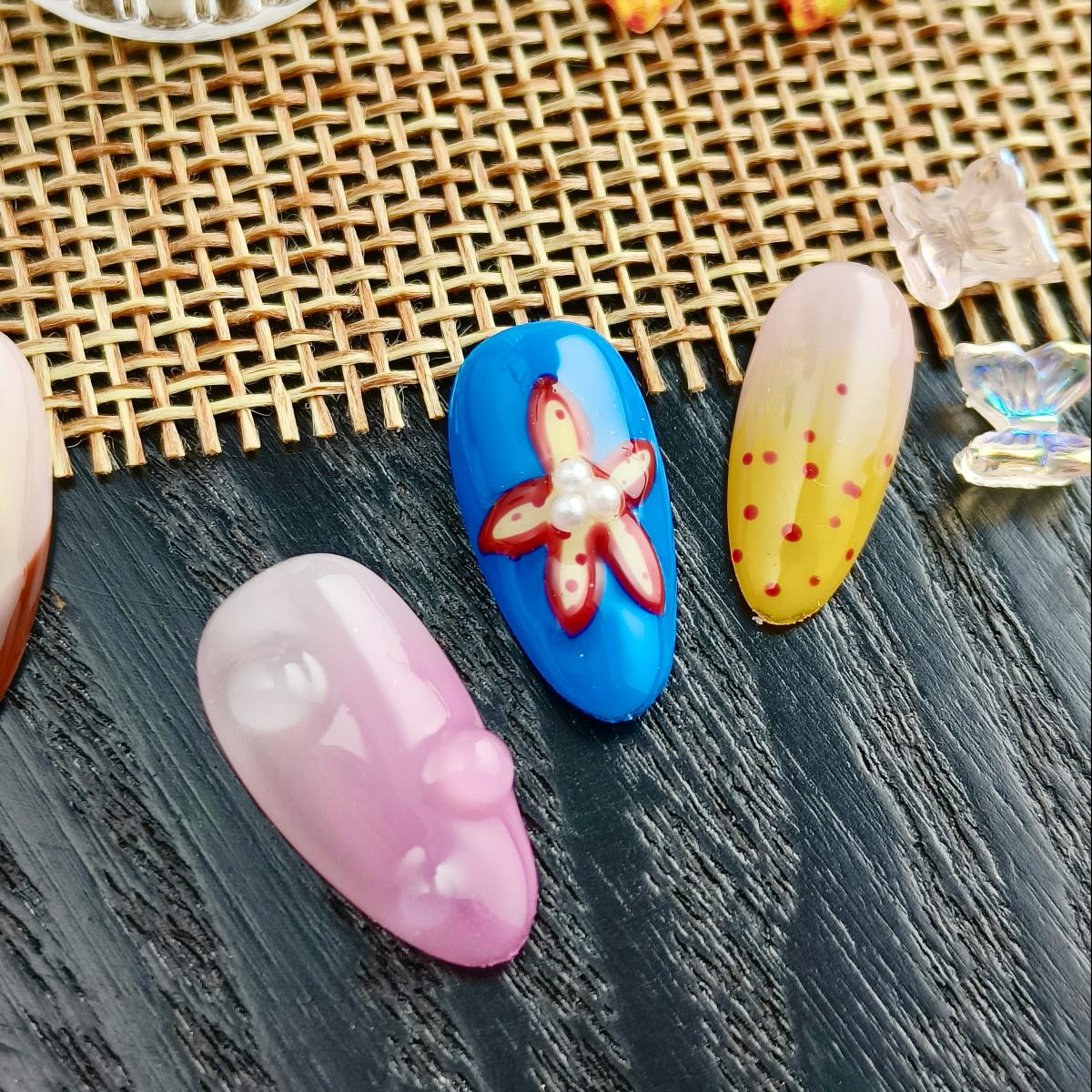 10pcs 3D Hand drawn Flowers Handmade Press-on nails Short Almond Nails Bundle Butterfly Summer Sweet Finished nail stickers Free storage box jelly glu