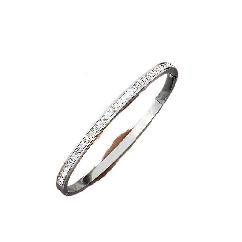 Fashionable New Niche Pave Diamond Delicate Oval Small Square Diamonds Bracelet
