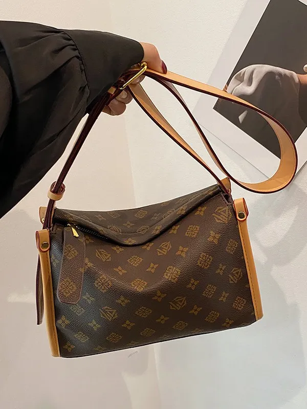 bag Shoulder Designer 2025 Deluxe Casual Flap Tote Handbag Crossbody Ladies Satchel Pillow Bag