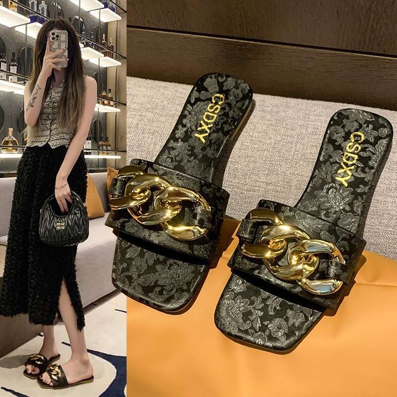 High Quality Light Luxury Casual Printed Metal Buckle Flat Slippers Designer Sandals 2025 New Spring Sandals Large Size Beach Wear Resistant Straight 