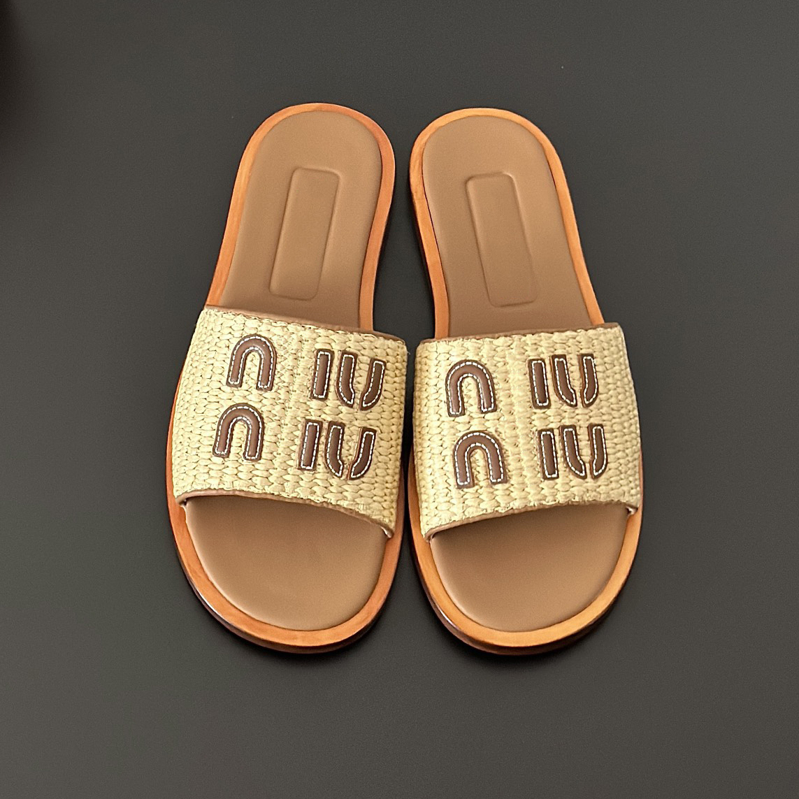 Designer Sandals Summer Beach sandal Nappa Leather Slides Luxury Women Slippers Outfit Leather Classics Flat Shoes Sandalias