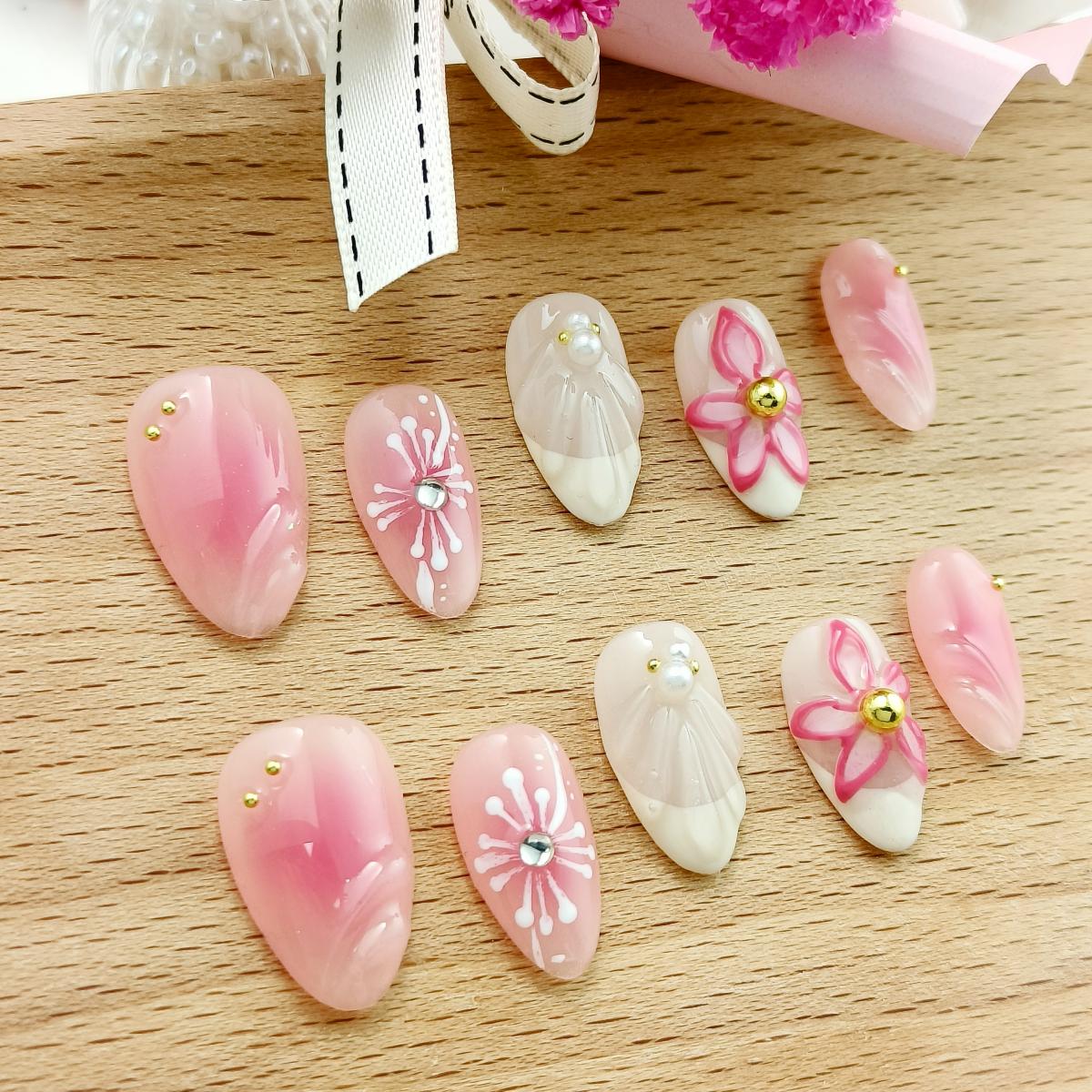 10pcs 3D Hand drawn Flowers Handmade Press-on nails Short Almond Nails Bundle Pink Sweet Pearl Elegant Finished nail stickers Free storage box jelly g