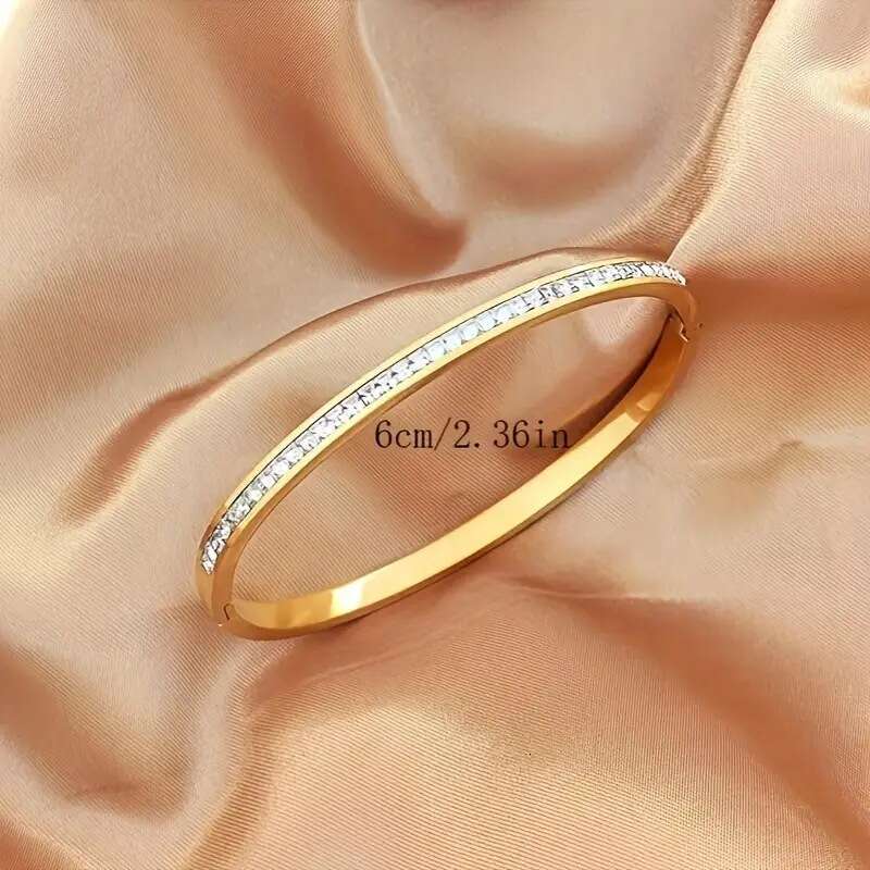 Fashionable New Niche Pave Diamond Delicate Oval Small Square Diamonds Bracelet