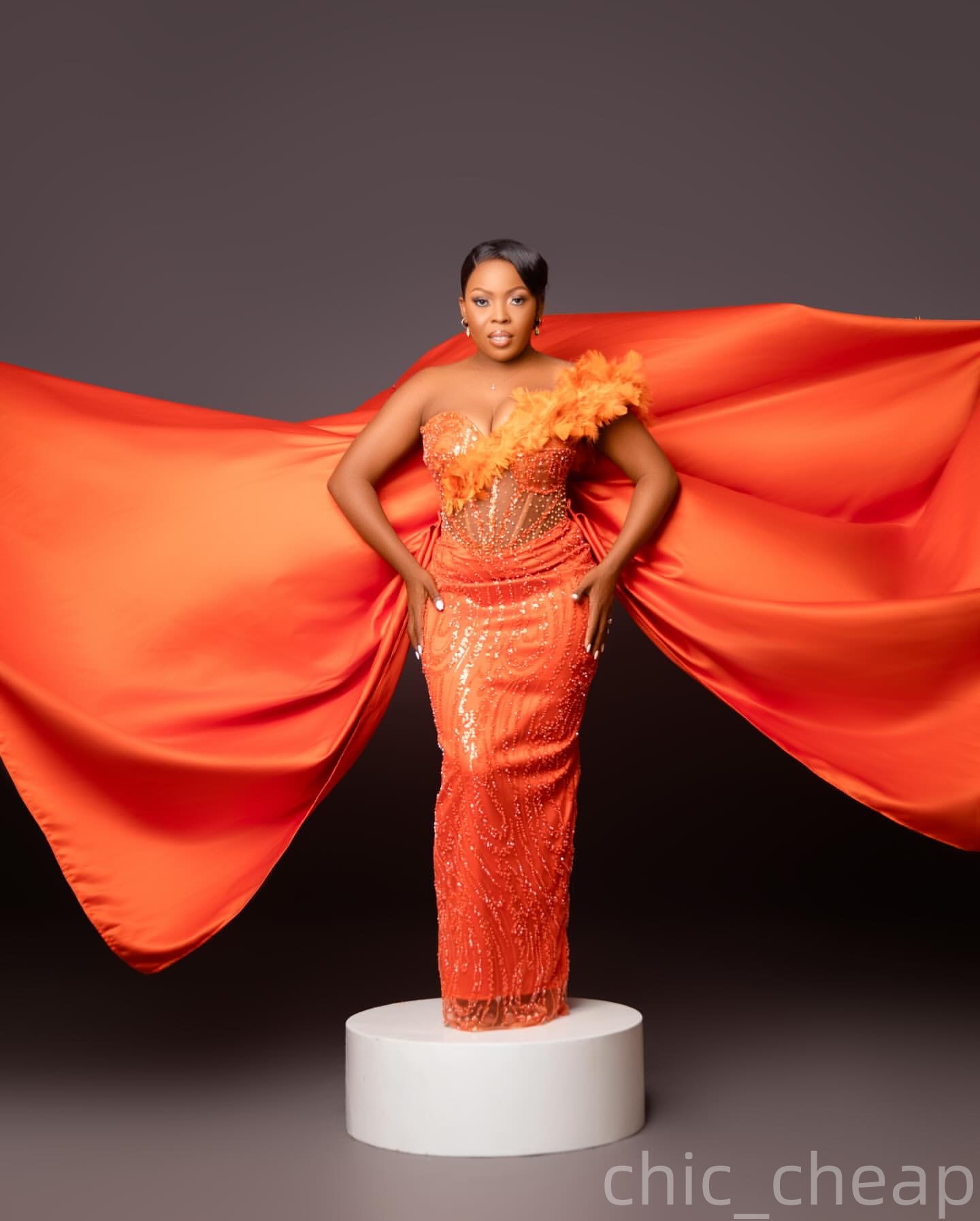 Orange Sheath Plus Size Prom Dresses 2025 Feather Sequined Detachable Train Evening Formal Party Second Birthday Engagement Gowns Dress For Special Oc