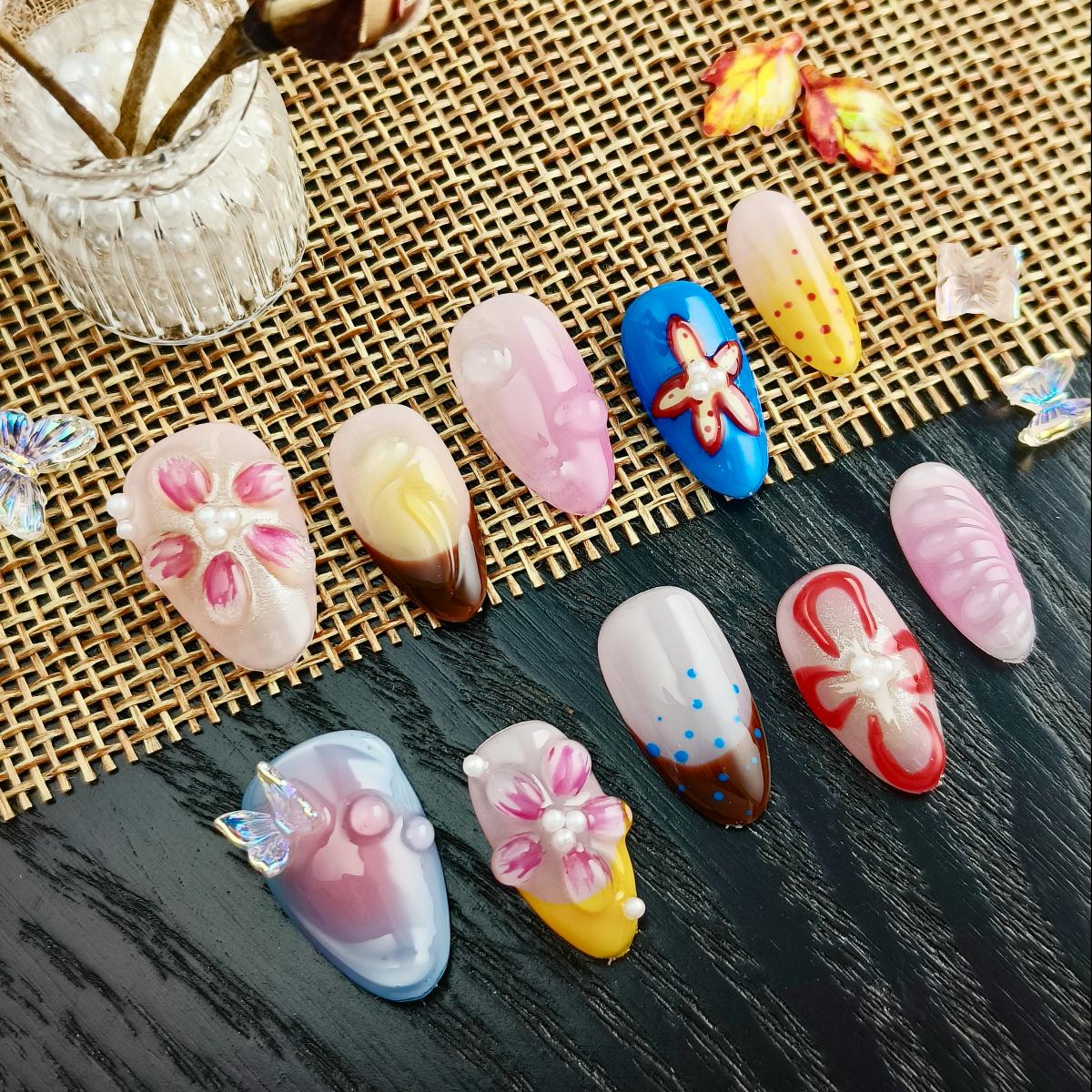 10pcs 3D Hand drawn Flowers Handmade Press-on nails Short Almond Nails Bundle Butterfly Summer Sweet Finished nail stickers Free storage box jelly glu