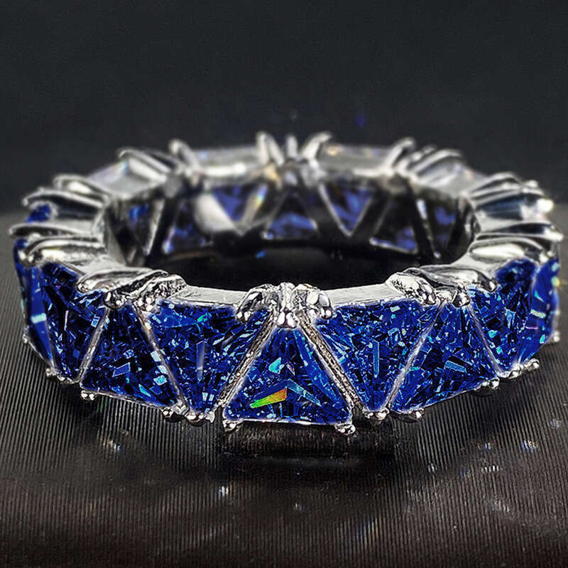 Zircon Closed Circle Pave Dia Ring for Women, Niche Jewelry Design