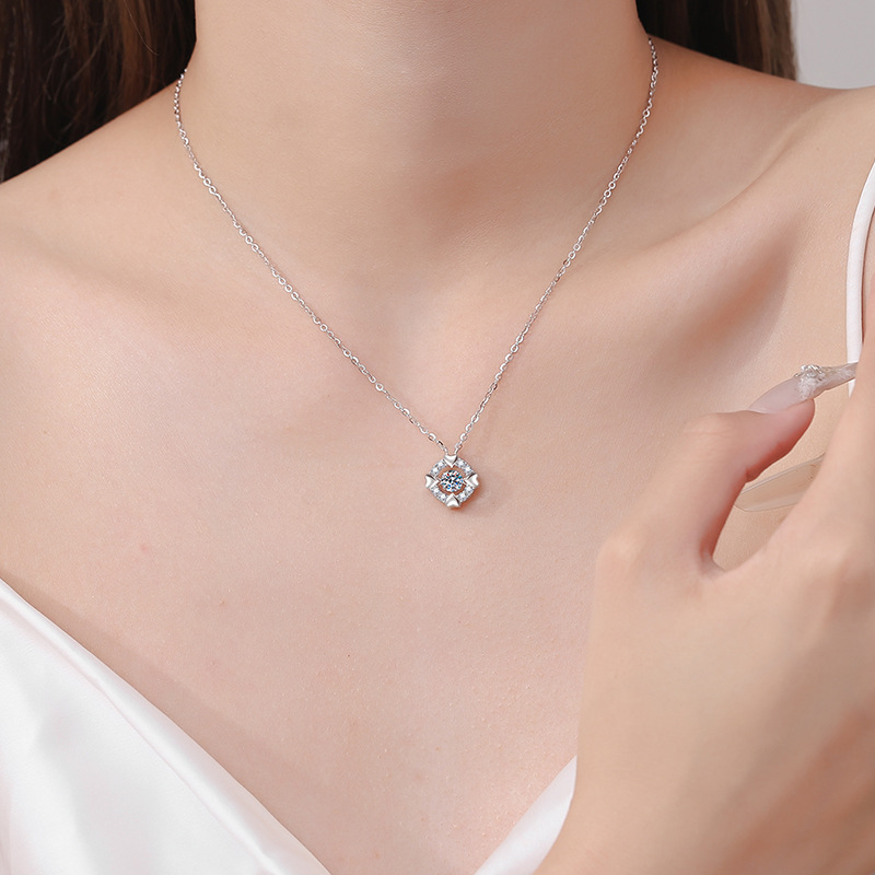 925 Sterling Silver Moissanite Heart Pendant Necklace, Elegant and Simple Design for Women, 0.5ct Moissanite Gemstone, Perfect Gift for Special Occasi