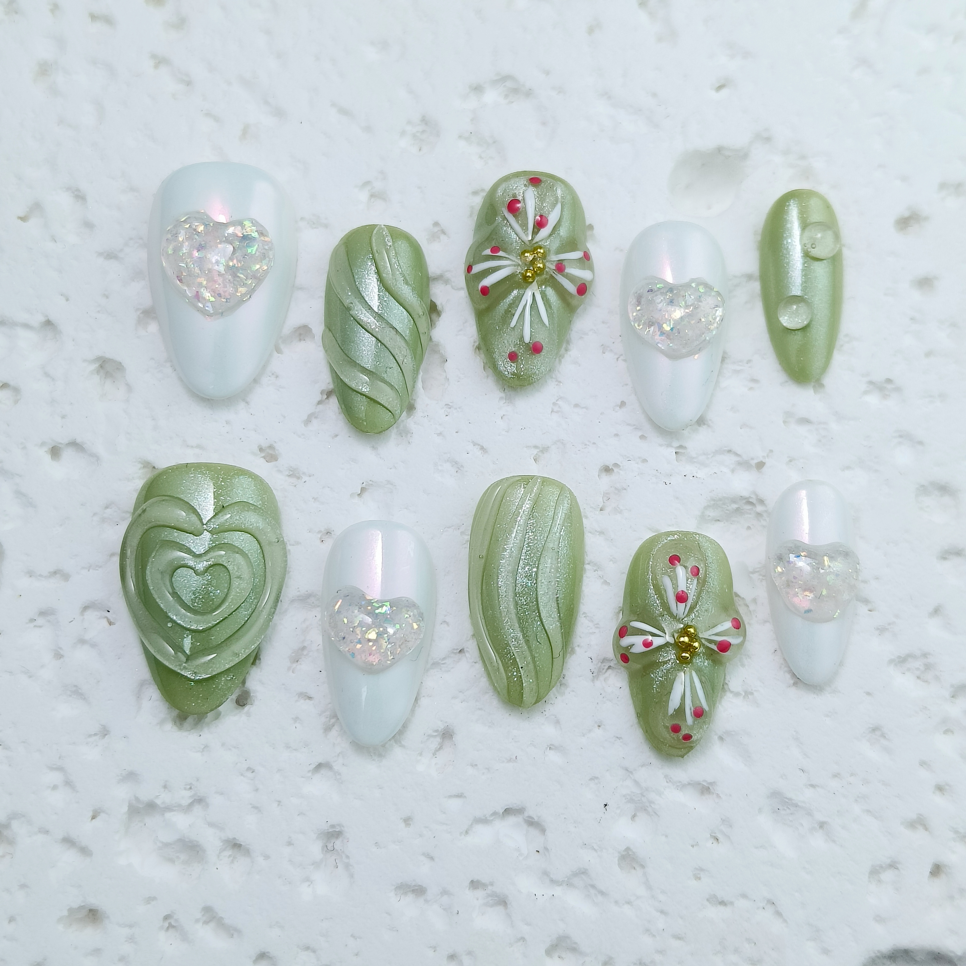 10pcs 3D Hand drawn Flowers Handmade Press-on nails Short Almond Nails Bundle 3D Love Green Spring Summer Finished nail stickers Free storage box jell
