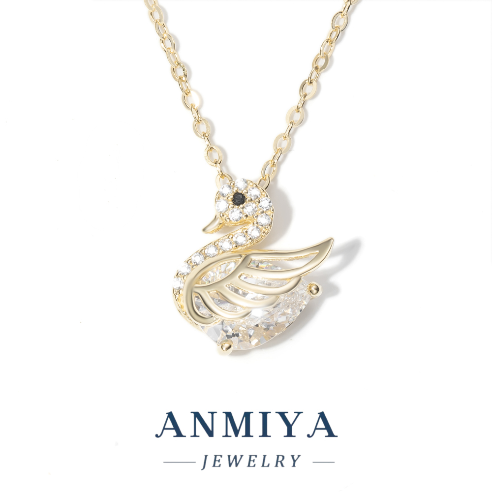 925 Sterling Silver Swan Motif Pendant Necklace Elegant Minimalist Jewelry Everyday Layering Necklace for Evening Occasions