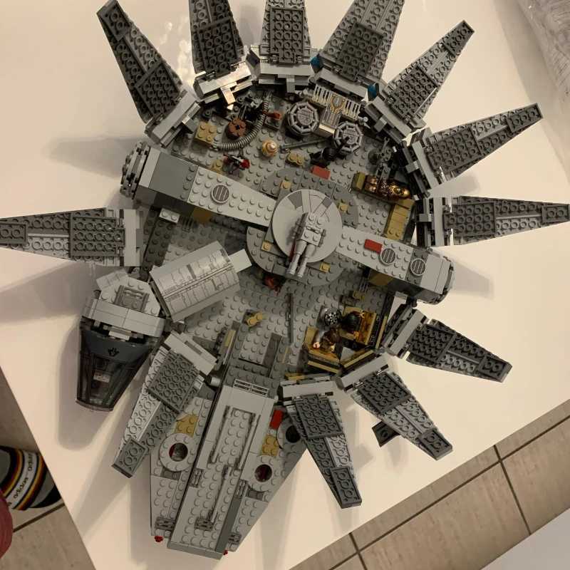 Falcon Compatible 75105 Millennium Spaceship Bricks Building Block Toys for Boys Gift for Kids Model Kits for Adults Constructor W250522