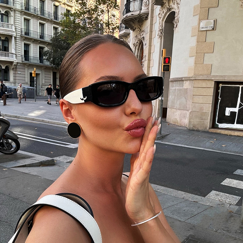 Designer Spicy girl style sunglasses for women Sexy trend men gift glasses Beach shading UV protection polarized glasses1