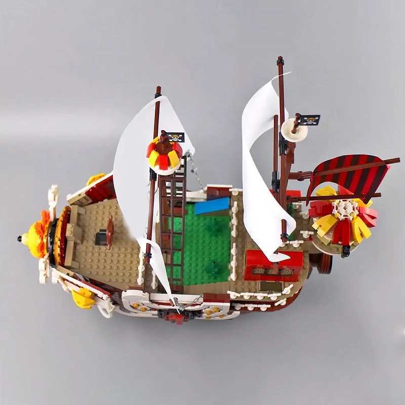 2000PCS Creative Thousand Sunny Ship Model Building Block Anime 9 Figures Pirate Boat Brick Toys Christmas Gifts for Kid W250522