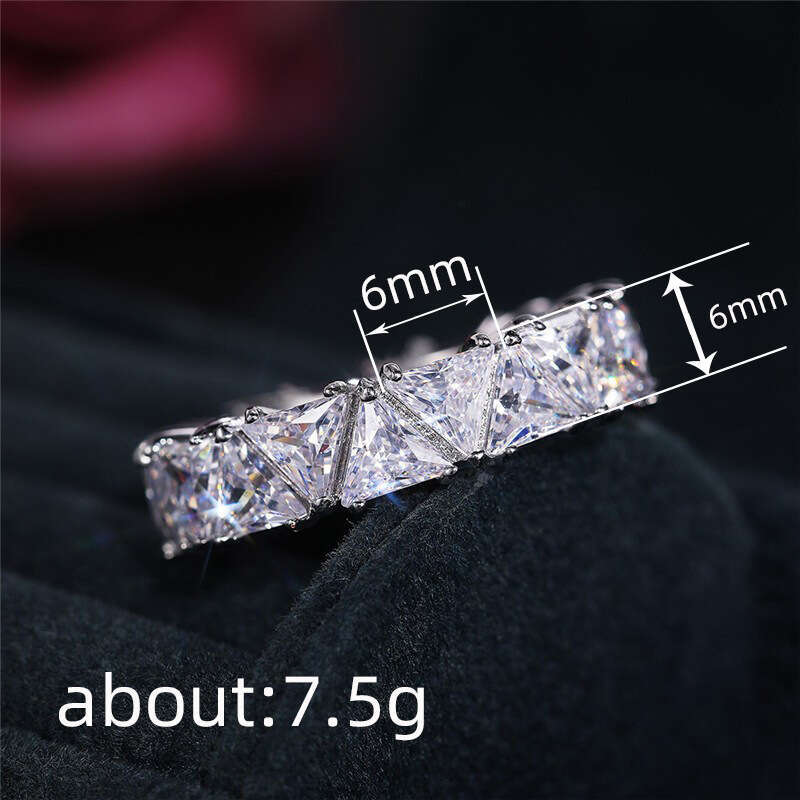 Zircon Closed Circle Pave Dia Ring for Women, Niche Jewelry Design