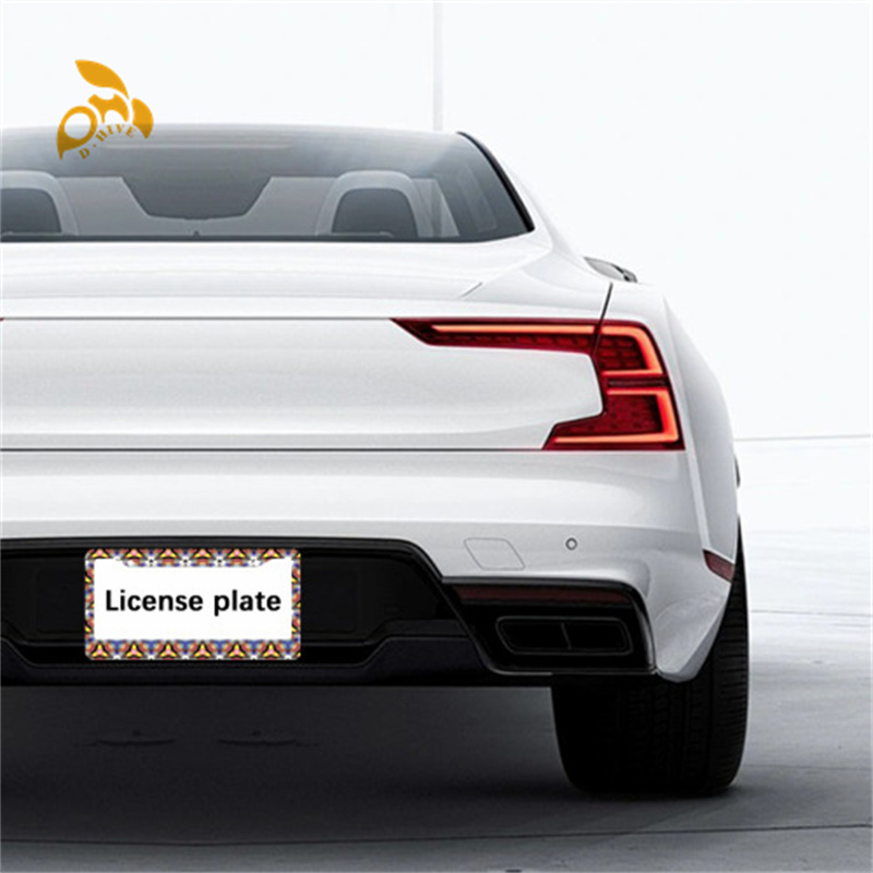 The circular hole carbon fiber license plate holder is made of high-end exquisite materials, which are easy to install, simple and beautiful new