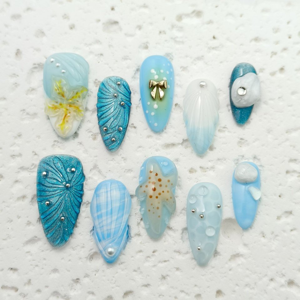 10pcs Ocean series Handmade Press-on nails Medium Almond Nails Bundle 3D Hand drawn Flower Starfish Finished nail stickers Free storage box jelly glue
