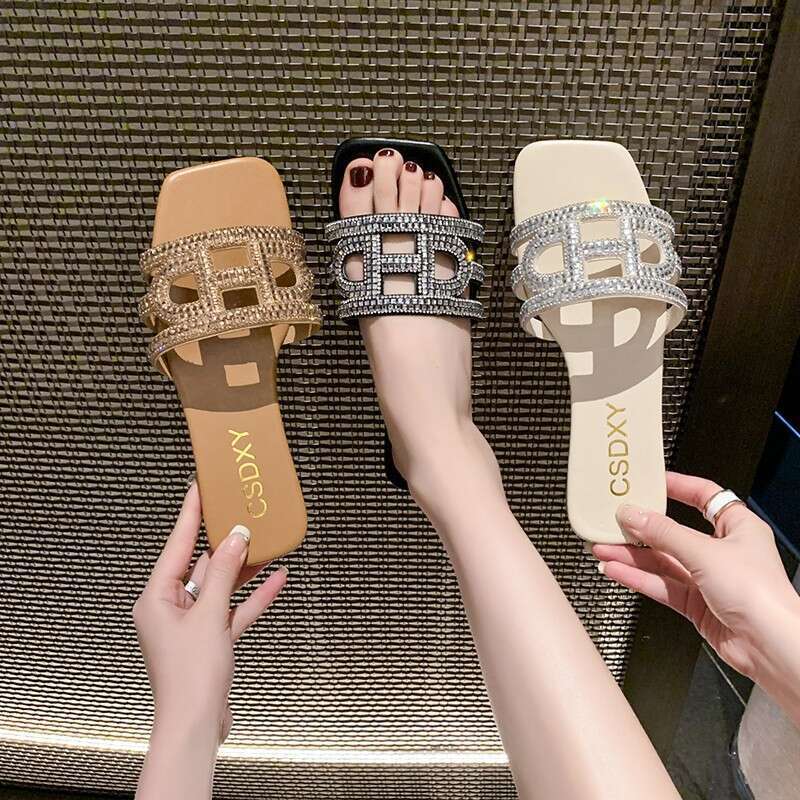 Flat Sandals For Women In Summer Designer Sandals For Outdoor Wear 2025 New Indoor Flat Sandals Cross Beach Straight Sandals For Women