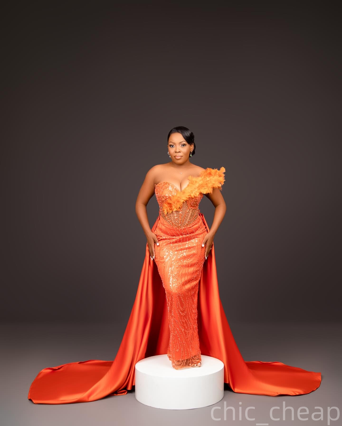 Orange Sheath Plus Size Prom Dresses 2025 Feather Sequined Detachable Train Evening Formal Party Second Birthday Engagement Gowns Dress For Special Oc