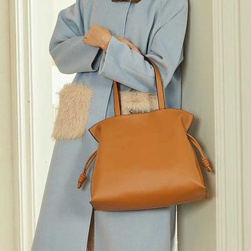 Luxury Leather Lucky Bags women Cowhide Crossbody Shoulder Baglarge Capacity Pleated Design Bucket Style Tote Underarm Handbag W250522