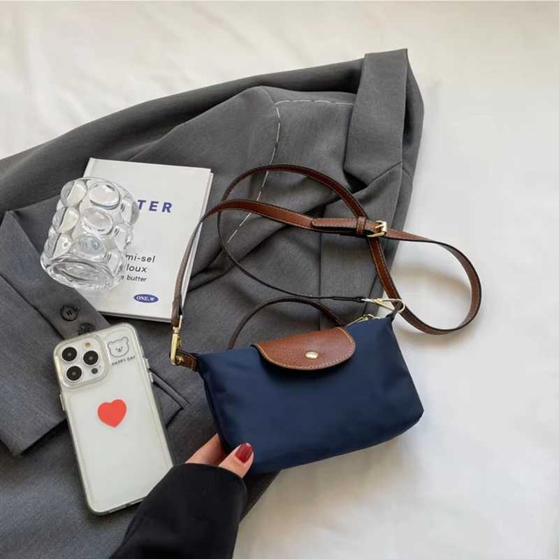 Ladies New Mini Handbag Retro Fashion Versatile Niche Design Shoulder Messenger Bag Handbag Nylon Fabric Dumpling BagC250522