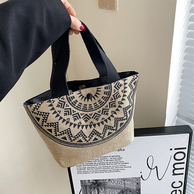 Free Delivery Designer Bag Large Capacity And Minimalist Hand Women's Instagram Influencer Fashion Storage Work Portable For Carrying Makeup Luxu - view 3