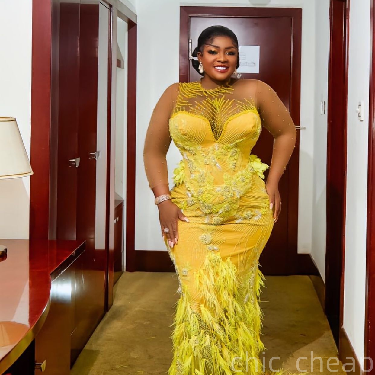 Mermaid Yellow Plus Size Prom Dresses 2025 Lace Beaded Feather Evening Formal Party Second Birthday Engagement Gowns Dress For Special Occasions ZJ483