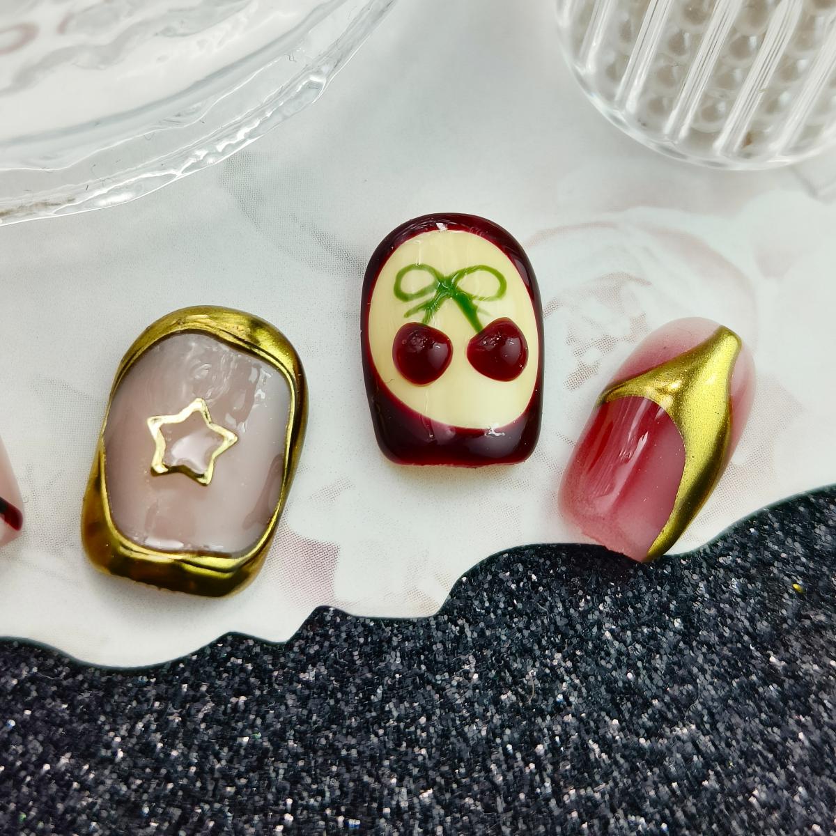 10pcs 3D Rose Hand drawn Handmade Press-on nails Short Coffin Nails Bundle Sweet Cherry Love Bow Gorgeous Finished nail stickers Free storage box jell