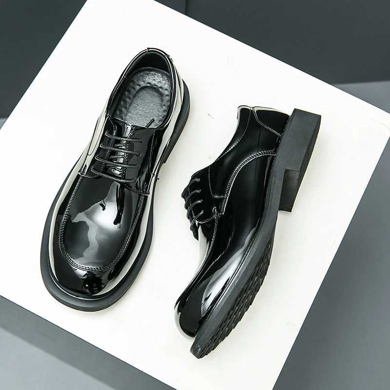 Mens Casual Leather Shoes Fi British Trend Designer Derby Shoes Business Dress Shoes for Male Patent Leather Wedding ShoesXJ250522