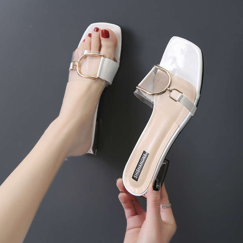 Female Designer Sandals For Summer Outdoor Wear, Low Heeled Sandals, Versatile, Non Slip, Exposed Toe, Thick Heel, Straight Drag, 2025 New Cool Slippe