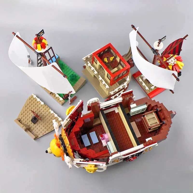 2000PCS Creative Thousand Sunny Ship Model Building Block Anime 9 Figures Pirate Boat Brick Toys Christmas Gifts for Kid W250522
