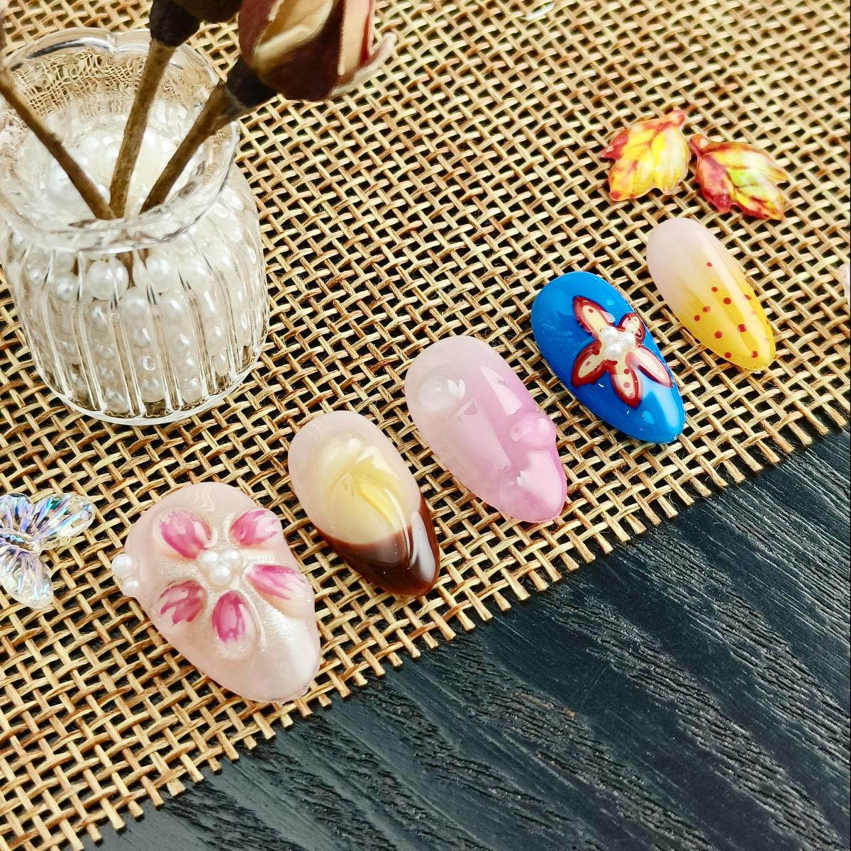 10pcs 3D Hand drawn Flowers Handmade Press-on nails Short Almond Nails Bundle Butterfly Summer Sweet Finished nail stickers Free storage box jelly glu