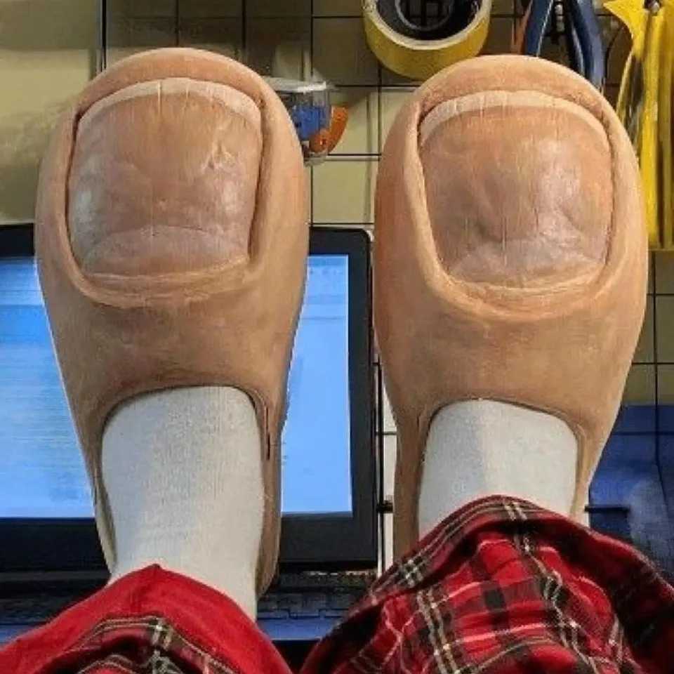 Big Toe Slides Funny Cosplay Props Slippers Thumb Shaped Slippers House Shoes for Masquerade Indoor Theme Party M250522