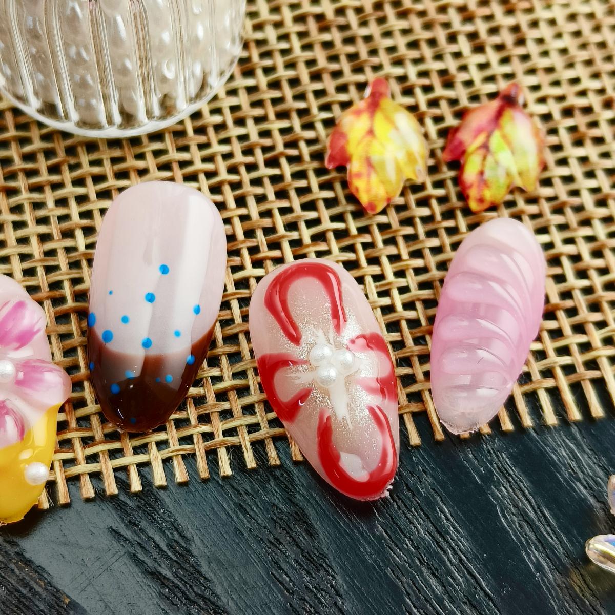 10pcs 3D Hand drawn Flowers Handmade Press-on nails Short Almond Nails Bundle Butterfly Summer Sweet Finished nail stickers Free storage box jelly glu