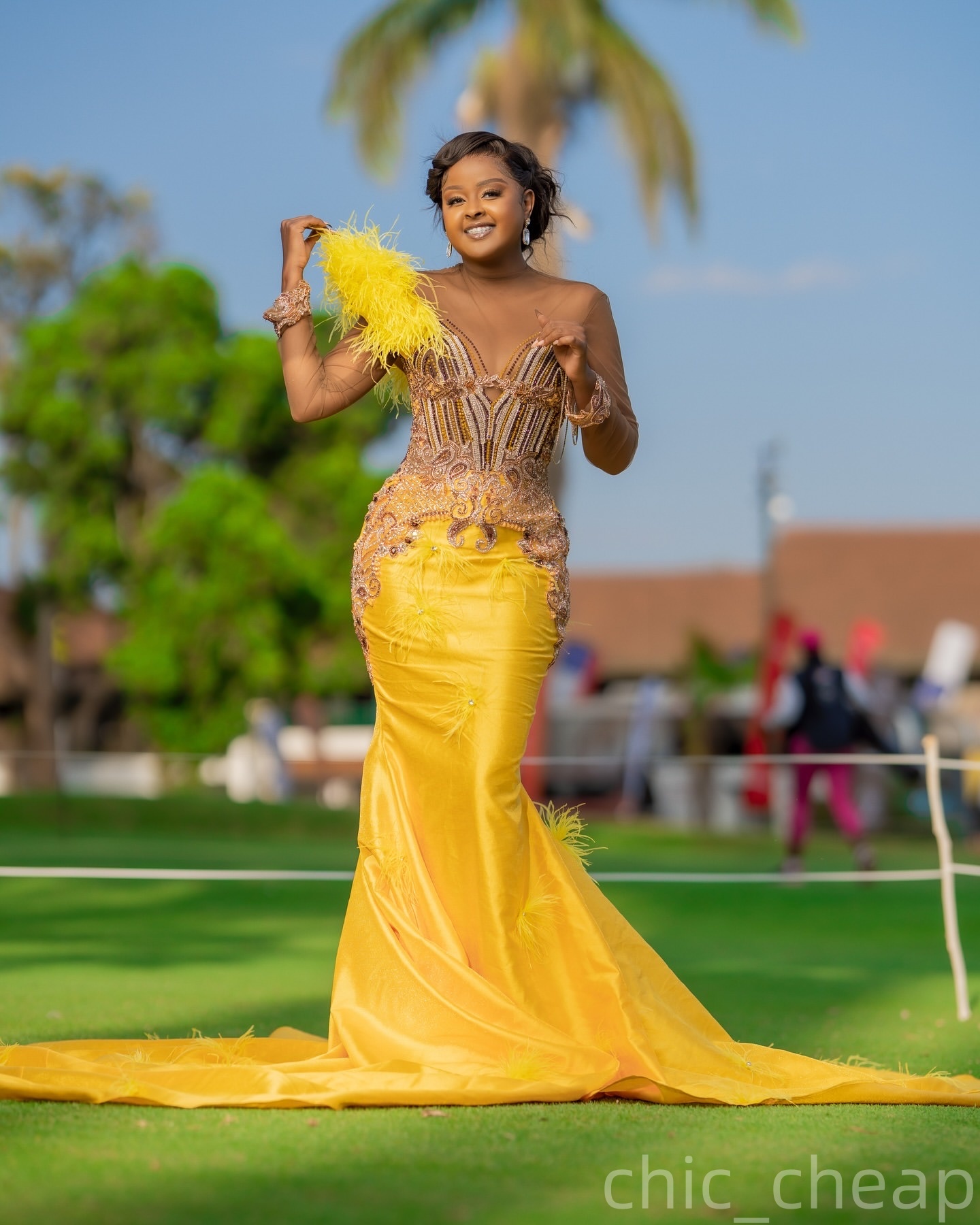 Mermaid Yellow Plus Size Prom Dresses 2025 Feather Lace Crystals Satin Evening Formal Party Second Birthday Engagement Gowns Dress For Special Occasio