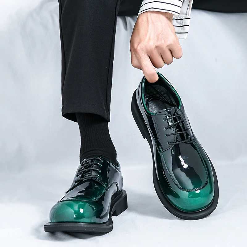 Mens Casual Leather Shoes Fi British Trend Designer Derby Shoes Business Dress Shoes for Male Patent Leather Wedding ShoesXJ250522