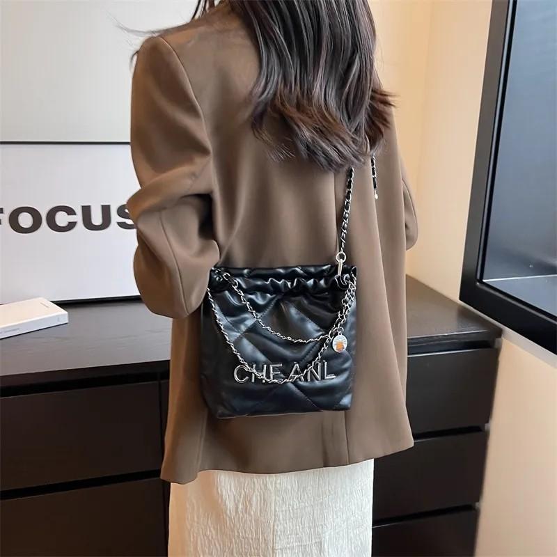 designer high-quality leather bag single shoulder bag fashionable double-layer flap bag 25CM caviar sheepskin classic luxury bag handbag crossbody bag
