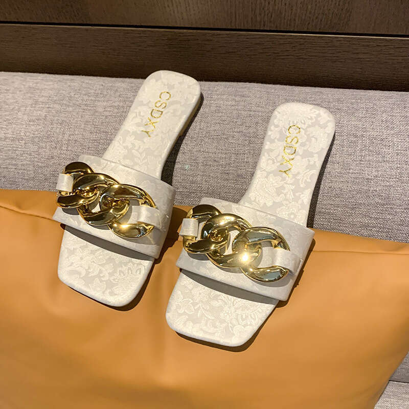 High Quality Light Luxury Casual Printed Metal Buckle Flat Slippers Designer Sandals 2025 New Spring Sandals Large Size Beach Wear Resistant Straight 