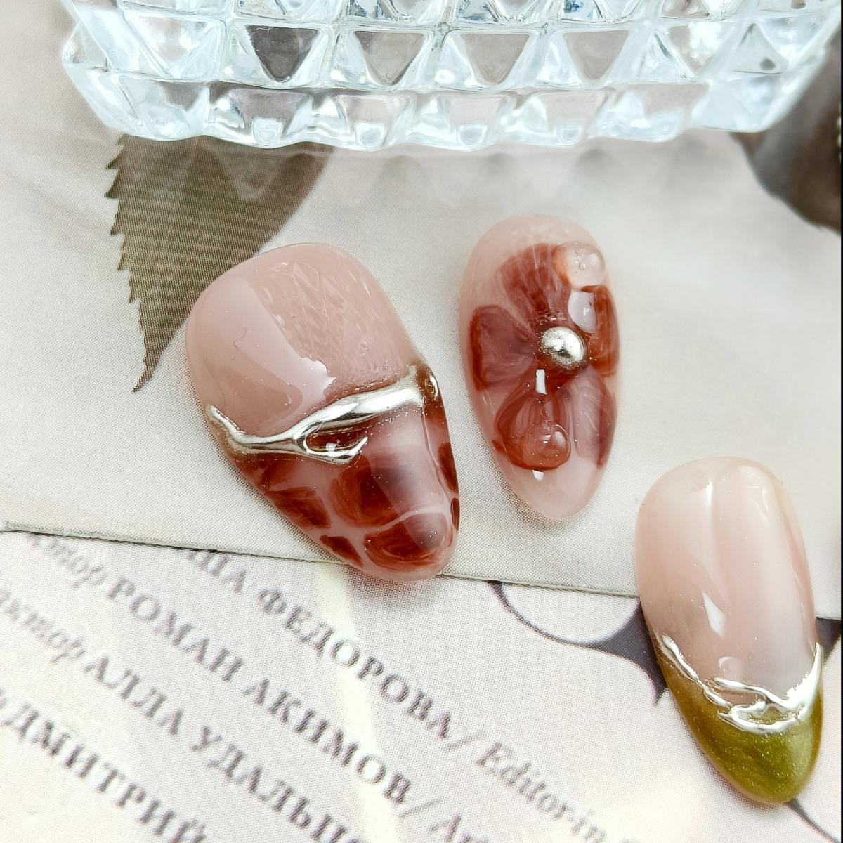 10pcs Handmade Press-on nails Short Almond Nails Hand drawn 3D Fake nails Bundle Sweet Flowers Butterfly Finished nail stickers Free storage box jelly