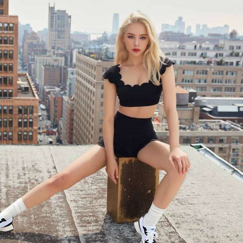 2 Pieces Set Women 2024 Seamless Workout Sets Sports Short Sleeve with Chest Pad Nude Feel Fiess Yoga Shorts Gym Clothes