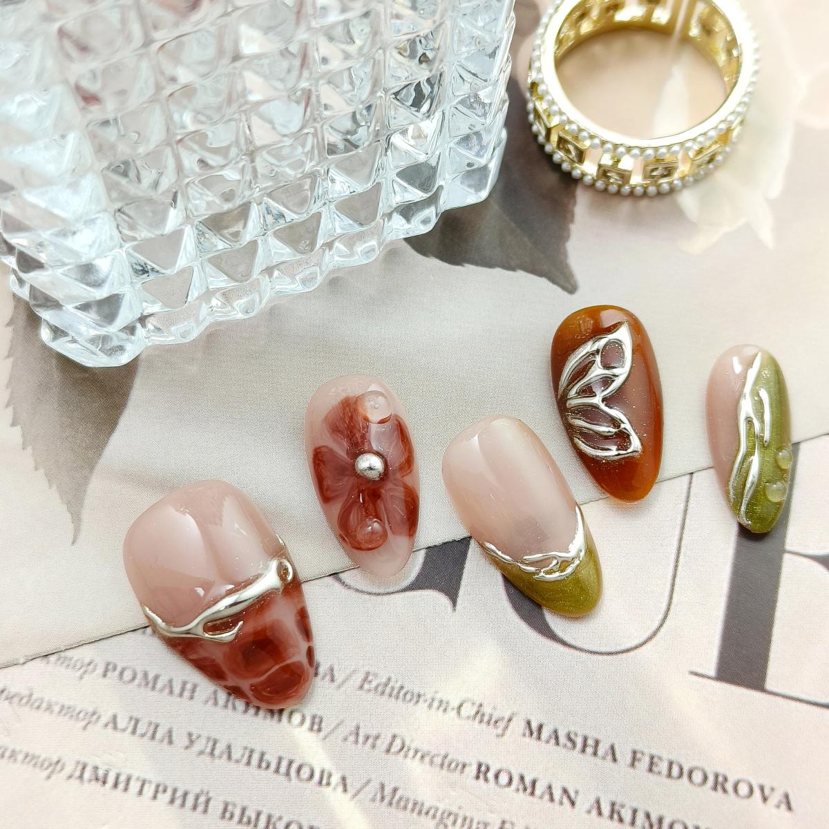 10pcs Handmade Press-on nails Short Almond Nails Hand drawn 3D Fake nails Bundle Sweet Flowers Butterfly Finished nail stickers Free storage box jelly