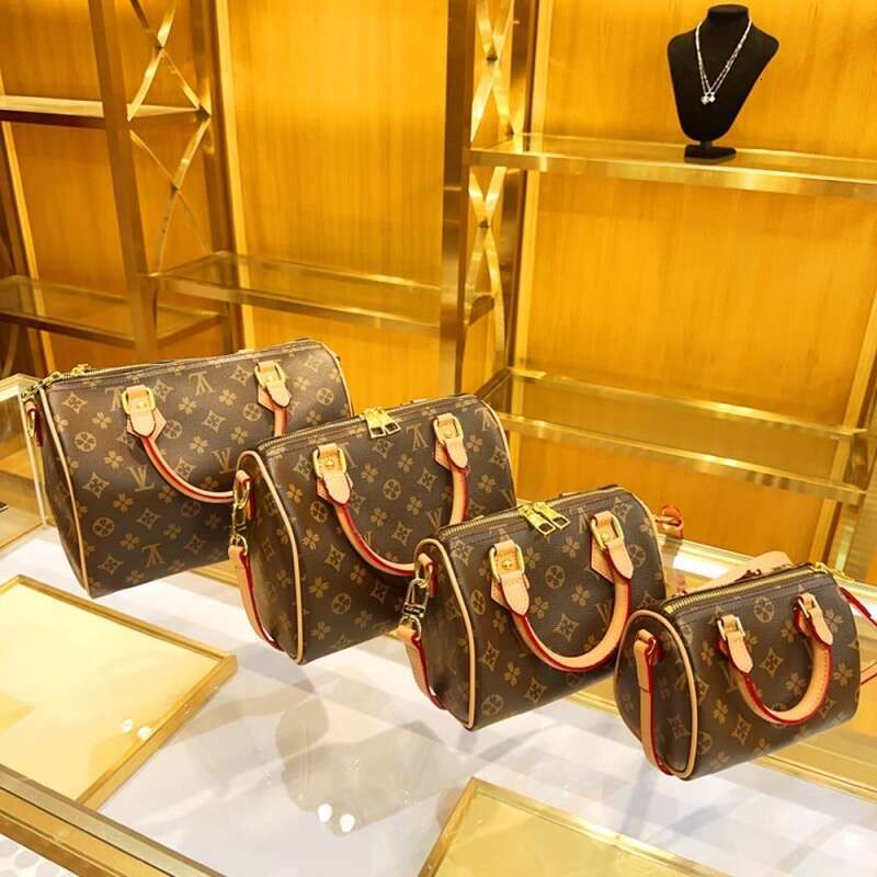 Designer bag tote bag womens shoulder bag crossbody bag luxury handbag chain bag fashionable and casual club shoulder bag wallet AAAAA