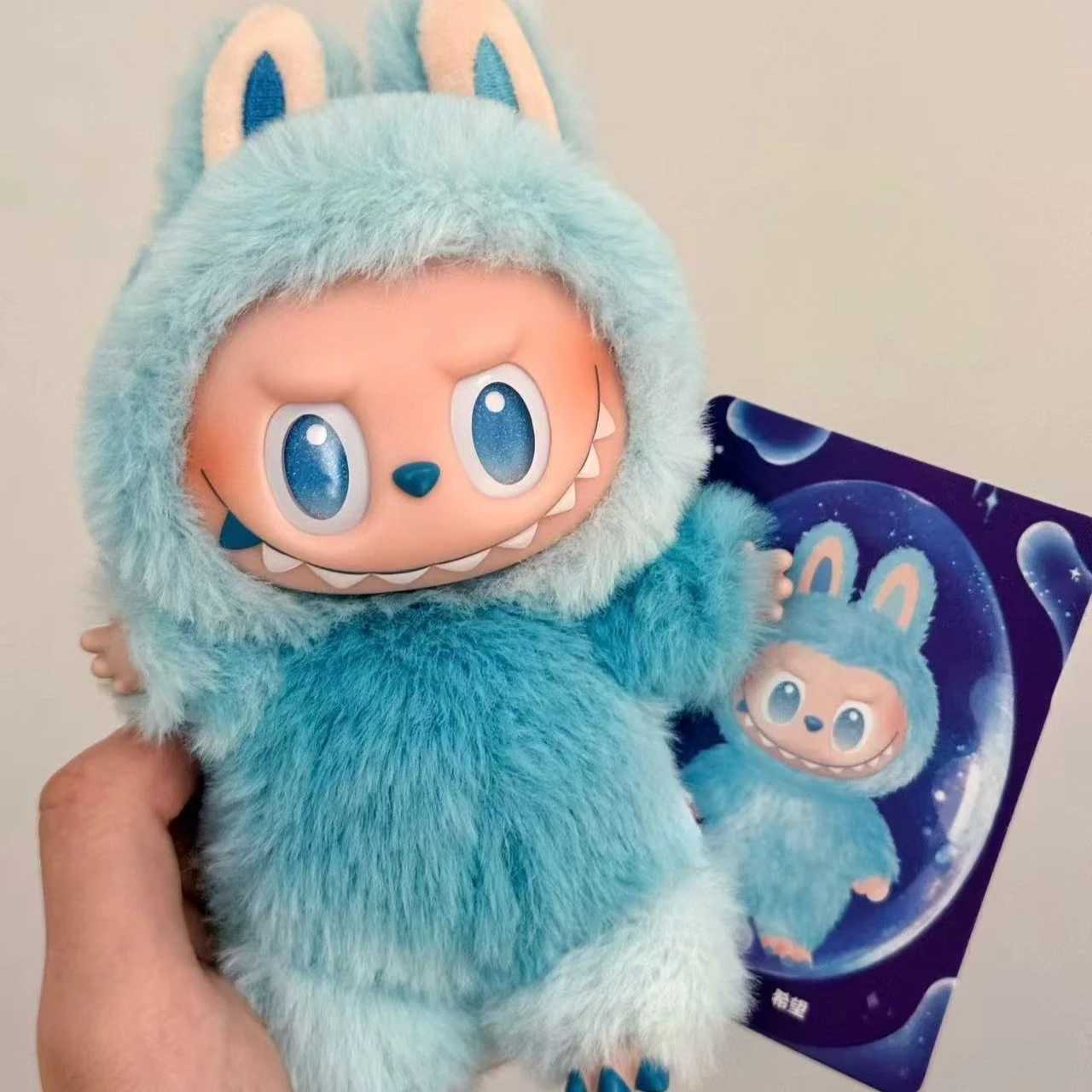 Labubu V3 Blind Box The Monsters Big Into Energy Series Blind Box Vinyl Plush Doll Pendant KeyChain Gradient Color Surprise GiftT250522
