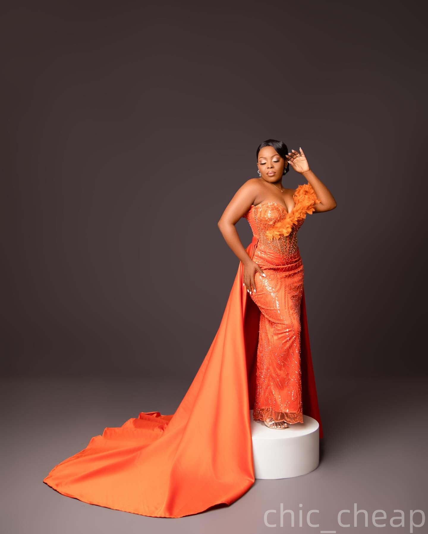 Orange Sheath Plus Size Prom Dresses 2025 Feather Sequined Detachable Train Evening Formal Party Second Birthday Engagement Gowns Dress For Special Oc