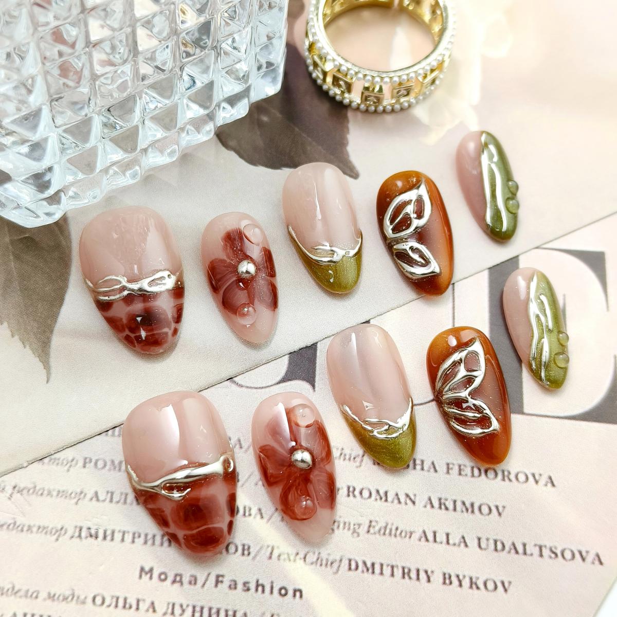 10pcs Handmade Press-on nails Short Almond Nails Hand drawn 3D Fake nails Bundle Sweet Flowers Butterfly Finished nail stickers Free storage box jelly