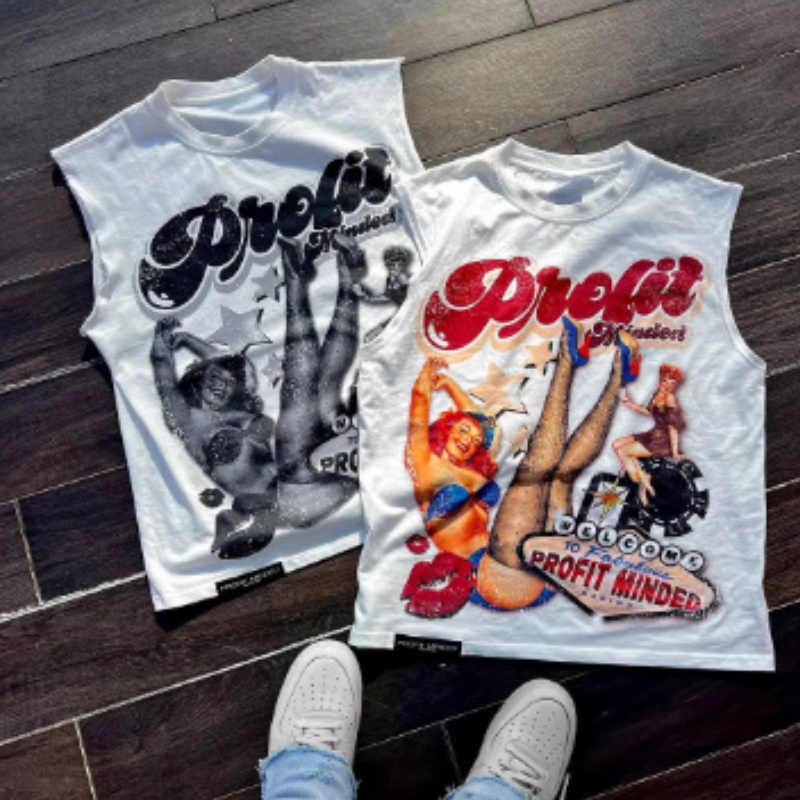 The New Casual Sleeveless Vest And The Same Short-sleeved Top As The Couple's Summer Loose Print Are Selling Well