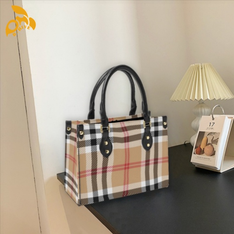 Free delivery.Fashion designers customize lightweight and high-quality full-width leather tote bags in black.