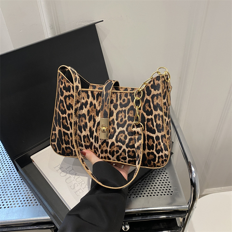 Free Delivery Designer Bag End Niche Leopard Print For Women 2025 New Popular Versatile Single Shoulder Underarm Spicy Girl Style Small Hand Luxury Ba